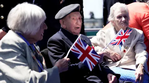 Reuters D-Day veteran Joe Randall