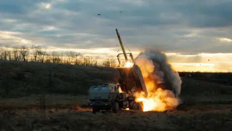 Getty Images HIMARs firing in Ukraine