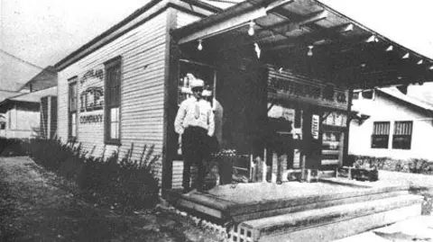 Seven & i Holdings 7-Eleven's first store in Texas in the United States.