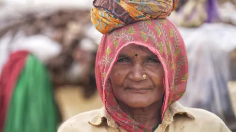 BBC Hindi A woman working in one of Panna's diamond mines