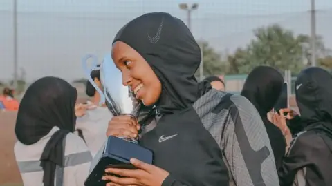 iqra ismail iqra ismail on the pitch having won an award